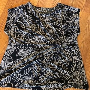 Knit, short sleeve tee with gather at waist 22/24